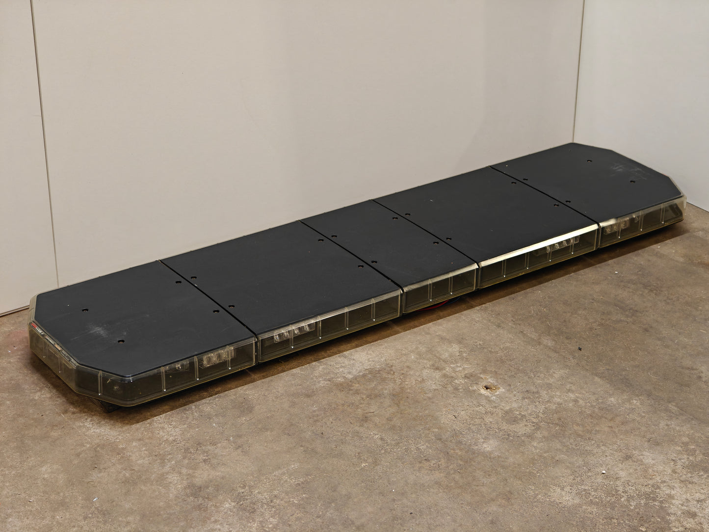 Code 3 Defender 134cm (dual colour)