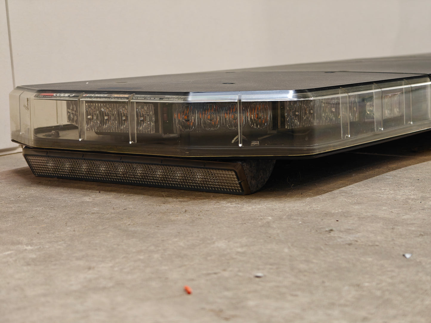 Code 3 Defender 134cm (dual colour)