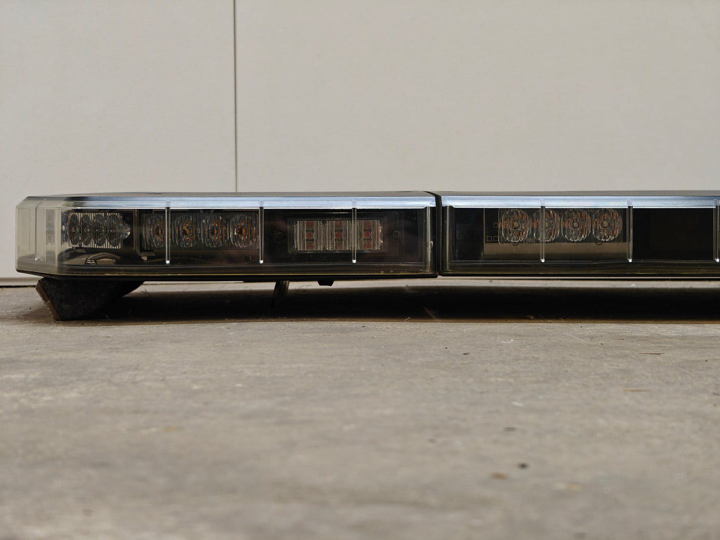 Code 3 Defender 134cm (dual colour)