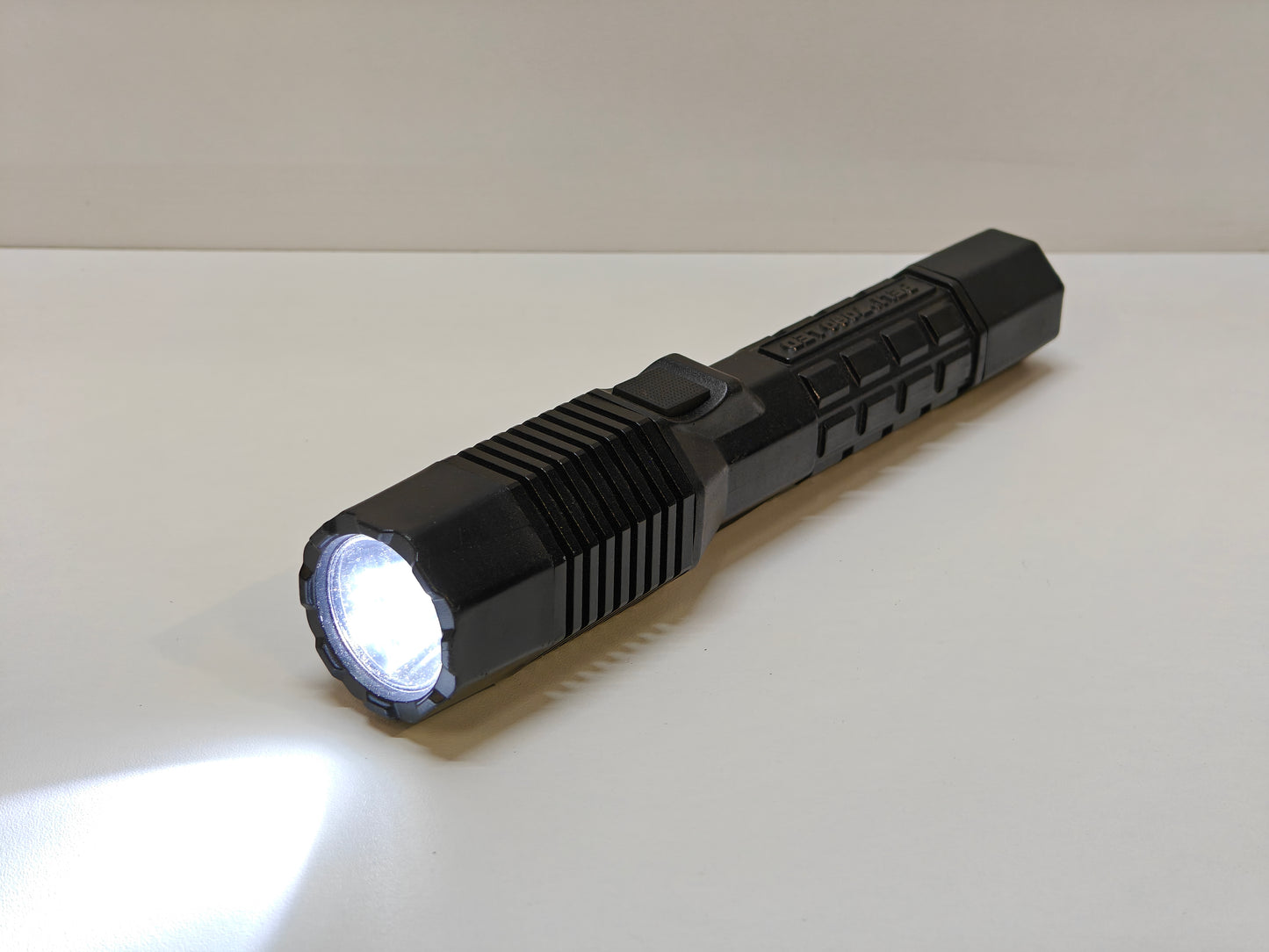 Peli 7060 oplaadbare led zaklamp 12v