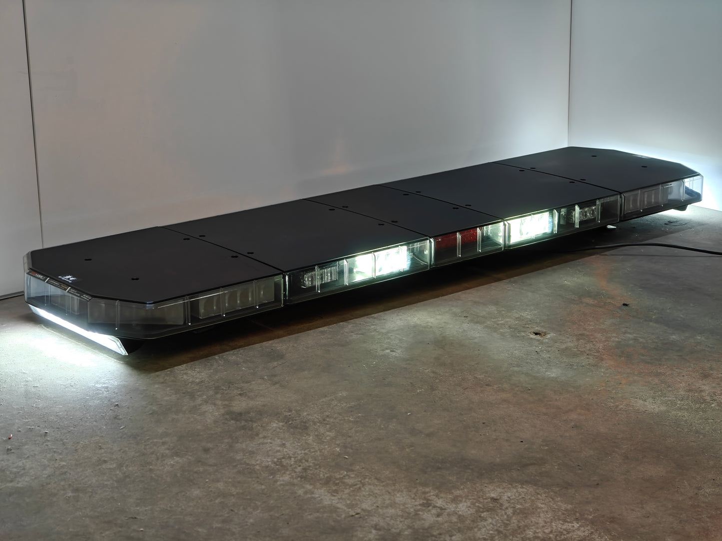 Code 3 Defender 134cm