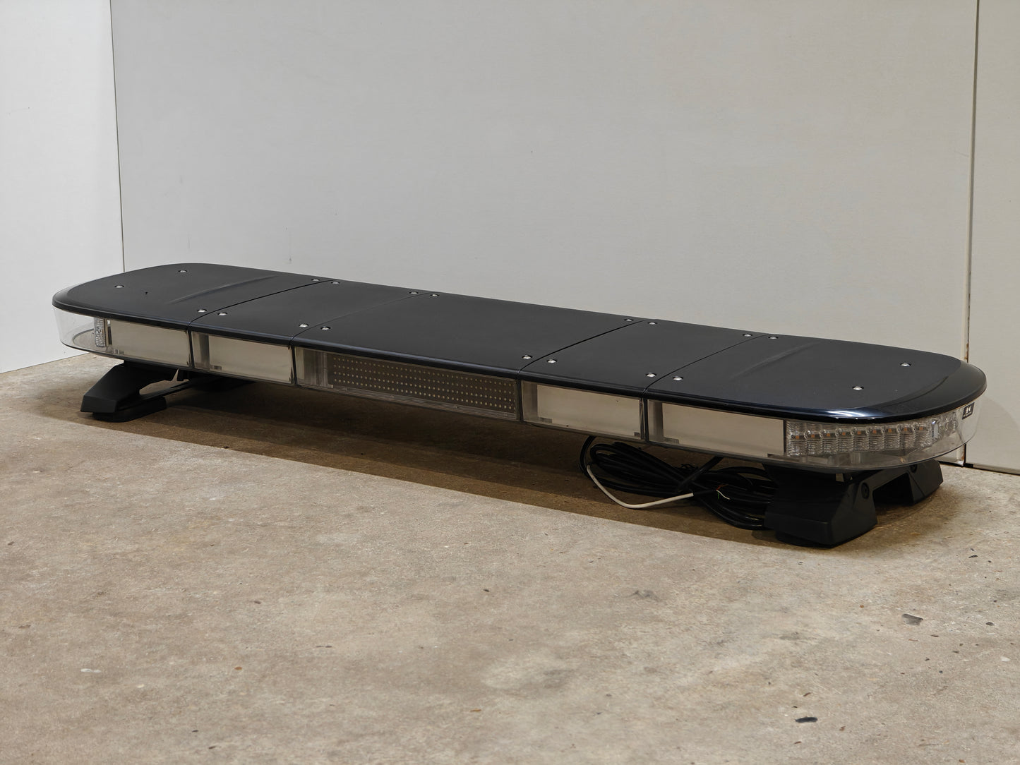 Axixtech Aegis 121cm