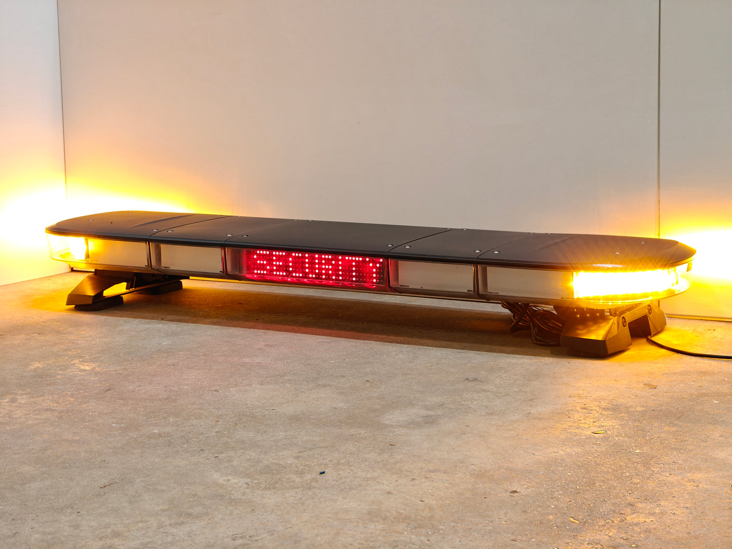 Axixtech Aegis 121cm